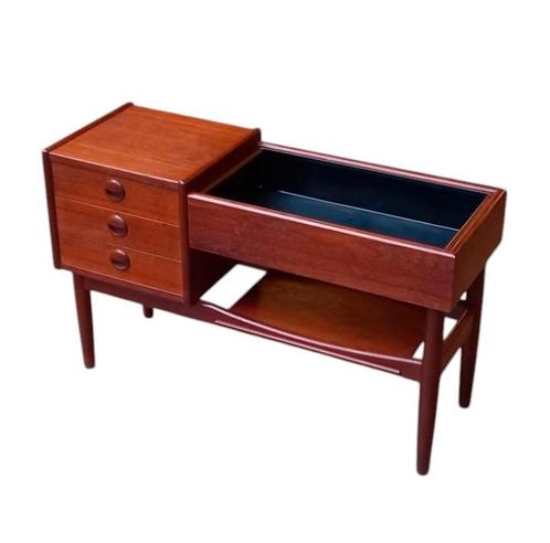 Dressoir Vintage Arne Wahl Iversen Vinde Møbelfabrik jaren 6, Huis en Inrichting, Woonaccessoires | Overige, Zo goed als nieuw