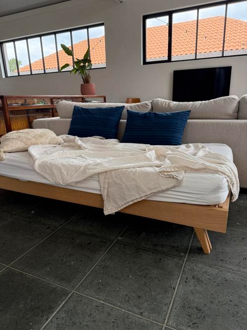 Eenpersoonsbed, Huis en Inrichting, Slaapkamer | Bedden, Zo goed als nieuw, Eenpersoons, 90 cm, 200 cm, Hout, Beige, Verstelbaar