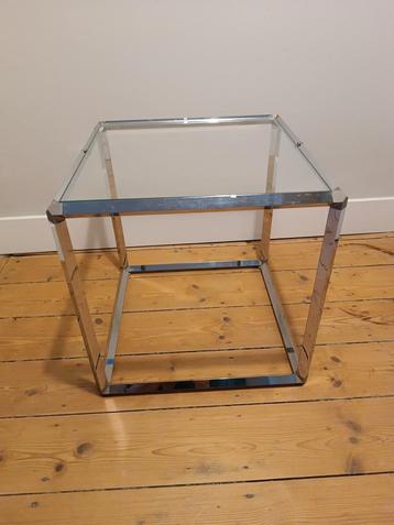 Vintage bijzettafel ++ jaren 70 ++ chroom en glas beschikbaar voor biedingen