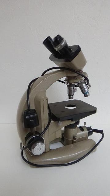 MICROSCOOP VICKERS  beschikbaar voor biedingen