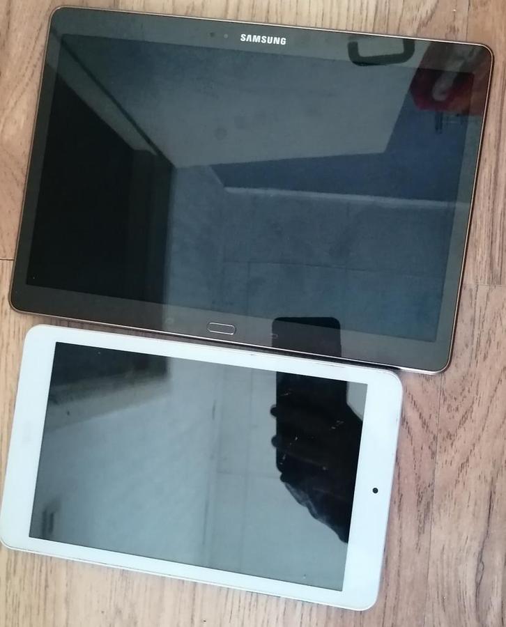 Deux tablettes, Informatique & Logiciels, Android Tablettes, Utilisé, 16 GB, Enlèvement
