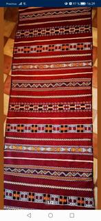 Tapis marocaine 100%laine, Huis en Inrichting, Stoffering | Tapijten en Vloerkleden, Ophalen, Gebruikt