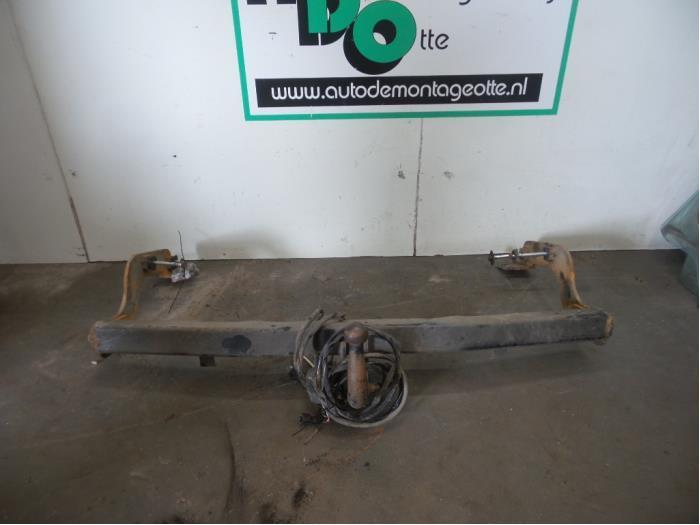 Trekhaak van een Hyundai H300, Auto-onderdelen, Ophanging en Onderstel, Hyundai, Gebruikt, 3 maanden garantie, Ophalen of Verzenden