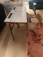 Vintage schoollessenaar bureautje met stoelen, Ophalen, Gebruikt, Bureau