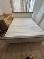 Compleet bed met matras en lattenbodems, Huis en Inrichting, Slaapkamer | Matrassen en Bedbodems, Ophalen, Tweepersoons, Zo goed als nieuw