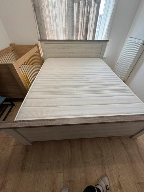Compleet bed met matras en lattenbodems, Huis en Inrichting, Slaapkamer | Matrassen en Bedbodems, Zo goed als nieuw, Bedbodem