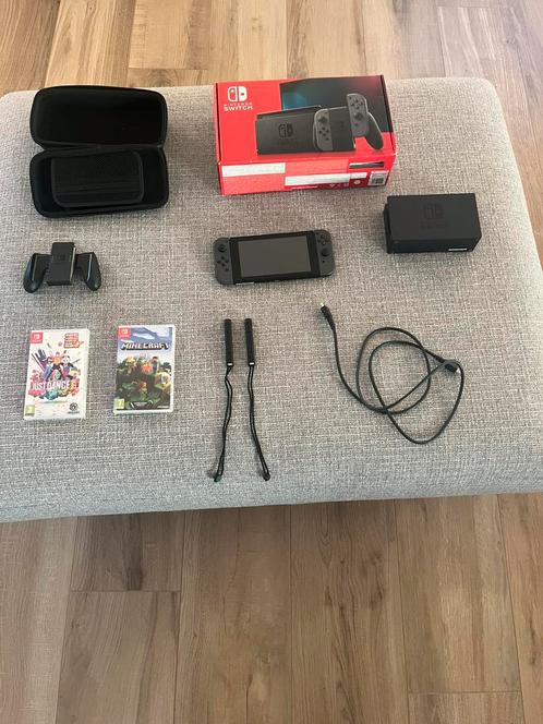 Nintedo switch met 2 spellen, Games en Spelcomputers, Games | Nintendo Switch, Ophalen