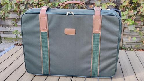 Vintage groene valies, Bijoux, Sacs & Beauté, Valises, 60 à 70 cm, 35 à 45 cm, Poignée extensible, Roulettes, Enlèvement