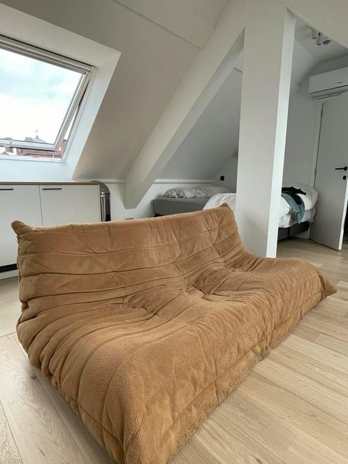 Ligne Roset Togo 3-zits alcantara, Huis en Inrichting, Zetels | Zetels en Chaises Longues, Gebruikt, Driepersoons, 150 tot 200 cm