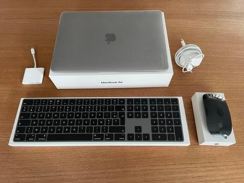 Macbook Air 2020 13inch + toetsenbord, muis en accessoires, Computers en Software, Apple Macbooks, Zo goed als nieuw, MacBook Air