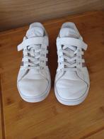 Chaussures de sport Addidas pointure 35, Sports & Fitness, Basket, Enlèvement, Utilisé, Chaussures