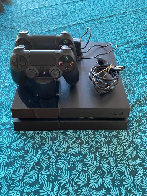 Playstation 4 met controlers en oplaadstation, Games en Spelcomputers, Spelcomputers | Sony PlayStation 4, Gebruikt, Original