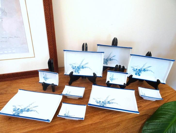 Service japonais neuf, sympa pour sushi. Complet, porcelaine, Maison & Meubles, Cuisine | Vaisselle, Neuf, Autres types, Autres styles