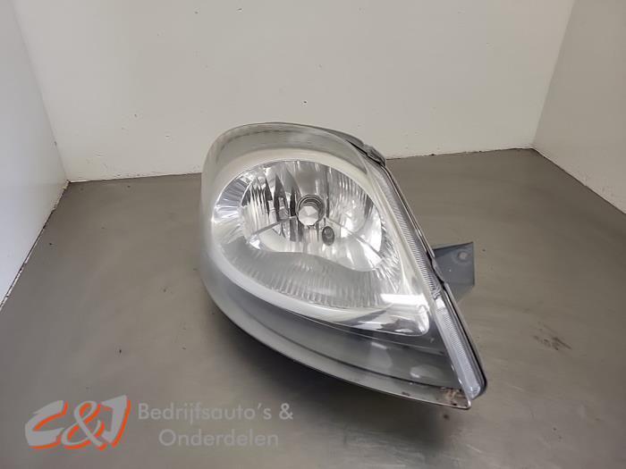Phare droit d'un Opel Vivaro, Autos : Pièces & Accessoires, Éclairage, Opel, Utilisé, 3 mois de garantie, Enlèvement ou Envoi