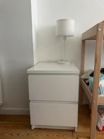 Nachtkast met glasplaat ikea, Huis en Inrichting, Ophalen, Zo goed als nieuw