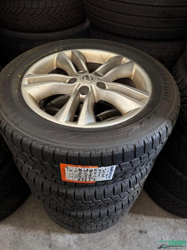 Nissan Winterset 215-60-17 96H 5 x 114 ET40, Auto-onderdelen, Banden en Velgen, Banden en Velgen, Winterbanden, 17 inch, 215 mm