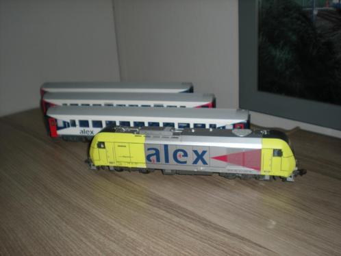 LOCOMOTIVE DIESEL-ÉLECTRIQUE PIKO « ALEX » ET 3 VOITURES « A, Hobby & Loisirs créatifs, Trains miniatures | HO, Comme neuf, Set de Trains