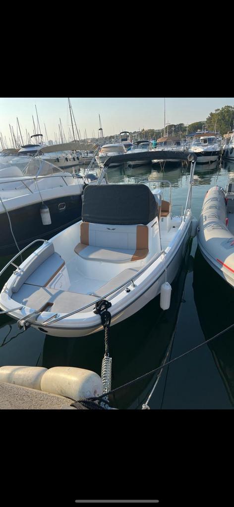 BENETEAU FLYER 6 RUIMTEDEK OP, Watersport en Boten, Motorboten en Motorjachten, Zo goed als nieuw, Polyester, 6 tot 9 meter, Benzine