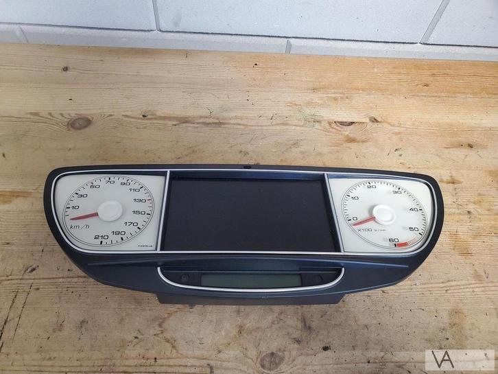 Citroen C8 en Peugeot 807 navigatie display 9803181280 €200, Auto-onderdelen, Elektronica en Kabels, Peugeot, Gebruikt, Ophalen of Verzenden