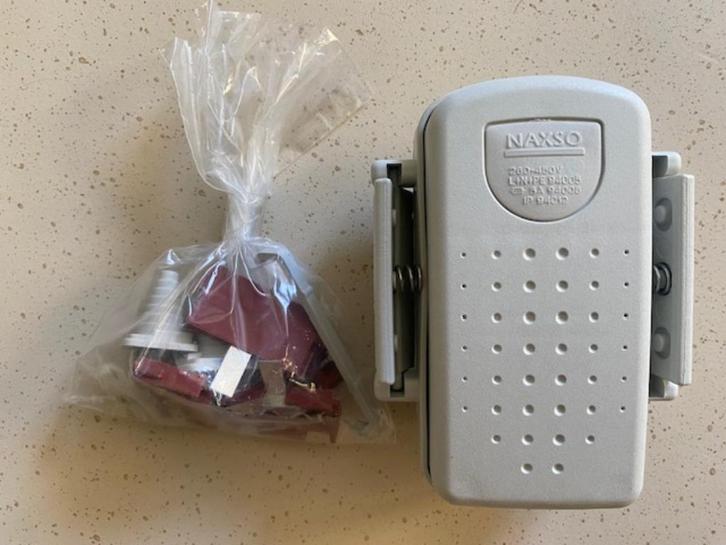 Naxso 16 A stekkerdoos SBM 16A, Elektronische apparatuur, Wekkers, Nieuw, Ophalen of Verzenden