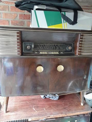 Meuble Radio Vintage