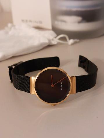 Dameshorloge van Bering beschikbaar voor biedingen