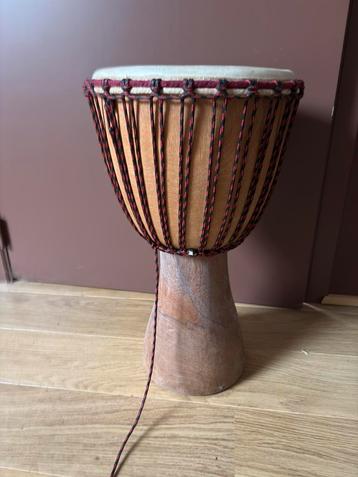 Authentieke Djembe – Handgespannen | Mooie klank beschikbaar voor biedingen