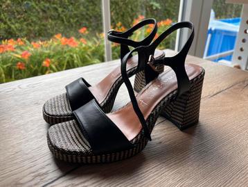 Sandalen maat 37 beschikbaar voor biedingen