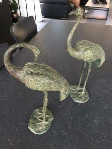 Grote bronzen kraanvogels beschikbaar voor biedingen