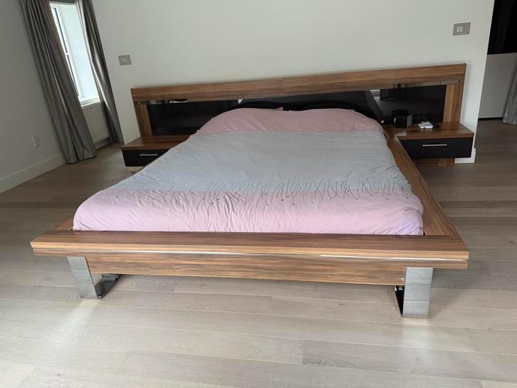 Tweepersoonsbed 160 x 200, Huis en Inrichting, Slaapkamer | Bedden, Gebruikt, Tweepersoons, 160 cm, 200 cm, Hout, Zwart, Ophalen