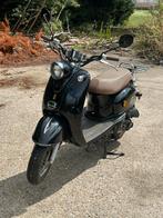 SCOOTCH di Luccio 50cc, Fietsen en Brommers, Scooters | Overige merken, Ophalen, Zo goed als nieuw