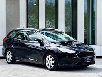 Ford Focus . 2015- Benzine Euro 6 New staat  CarPlay camer