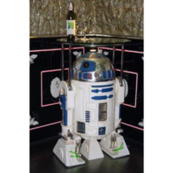 Robot Table 3 ft.w Glass Plate Hoogte 99 cm beschikbaar voor biedingen