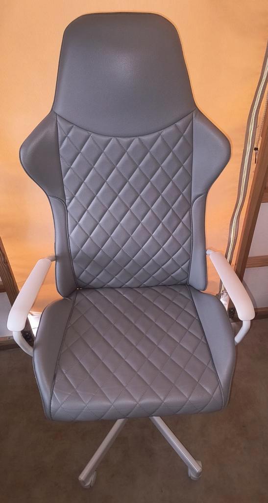 Gaming bureaustoel, Huis en Inrichting, Bureaustoelen, Zo goed als nieuw, Bureaustoel, Gaming bureaustoel, Verzenden