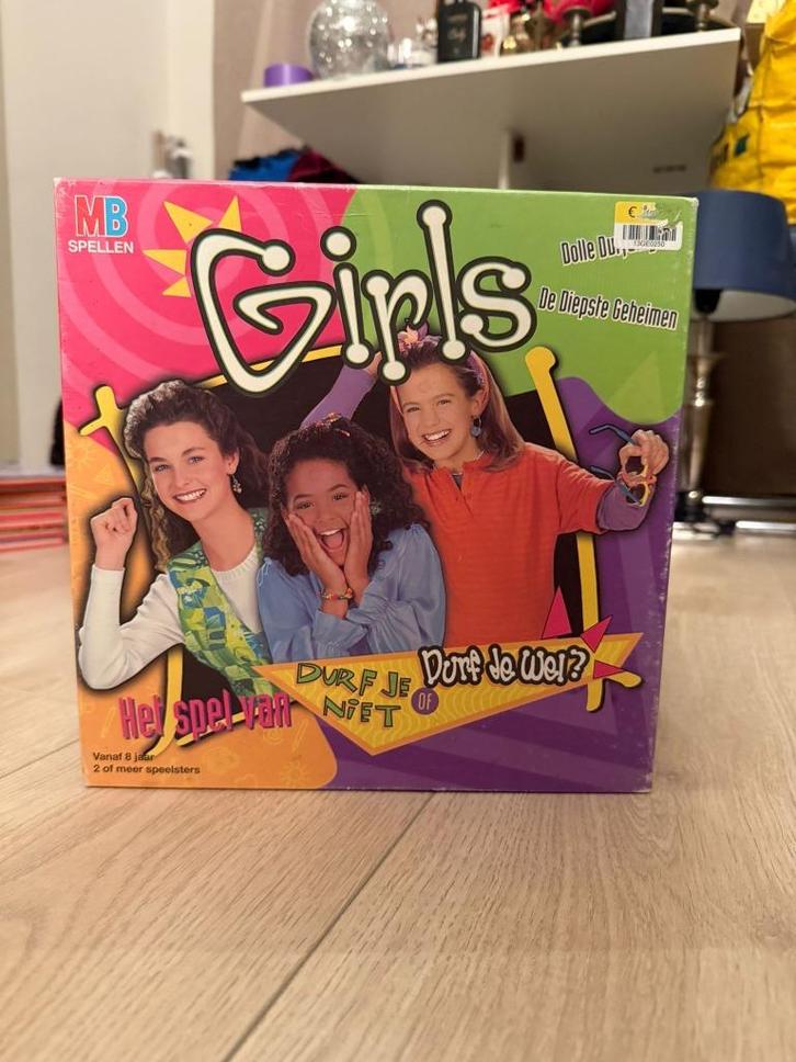 MB Spel - ''Girls'' Compleet & zo goed als nieuw, Hobby en Vrije tijd, Gezelschapsspellen | Bordspellen, Zo goed als nieuw, Drie of vier spelers
