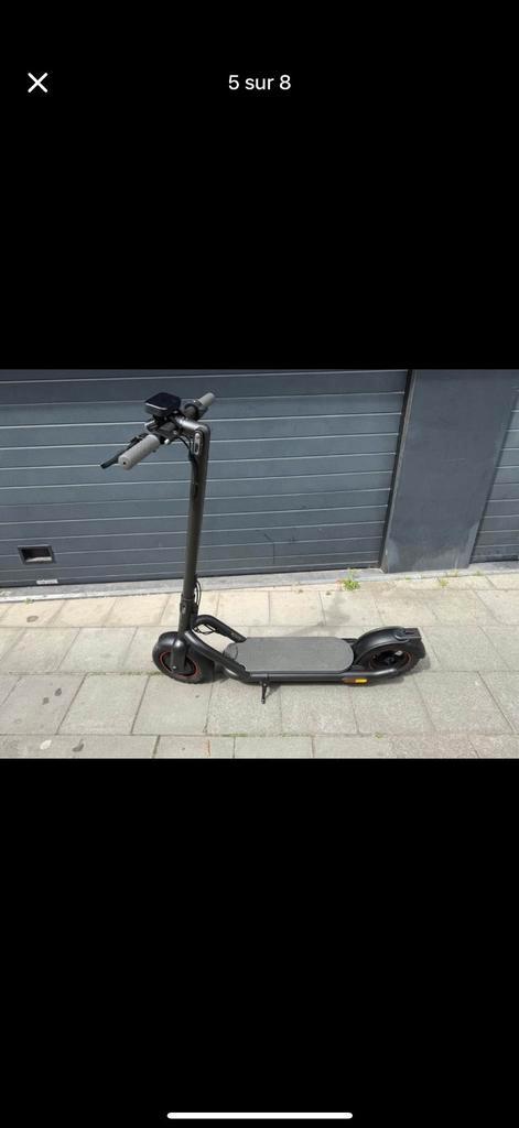 Trotinette électrique navee n65 
Caractéristiques NAVEE N65, Vélos & Vélomoteurs, Trottinettes, Comme neuf, Enlèvement ou Envoi