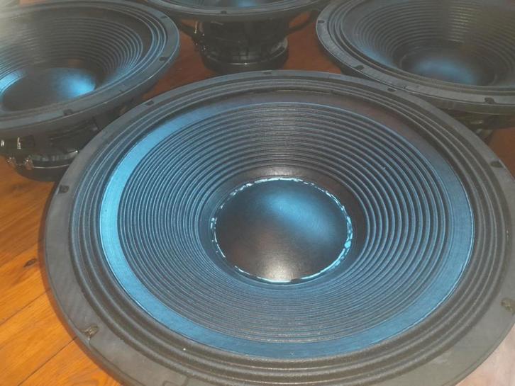 Faital Pro 18HP1030 8 stuks, TV, Hi-fi & Vidéo, Enceintes, Comme neuf, Subwoofer, 120 watts ou plus, Enlèvement