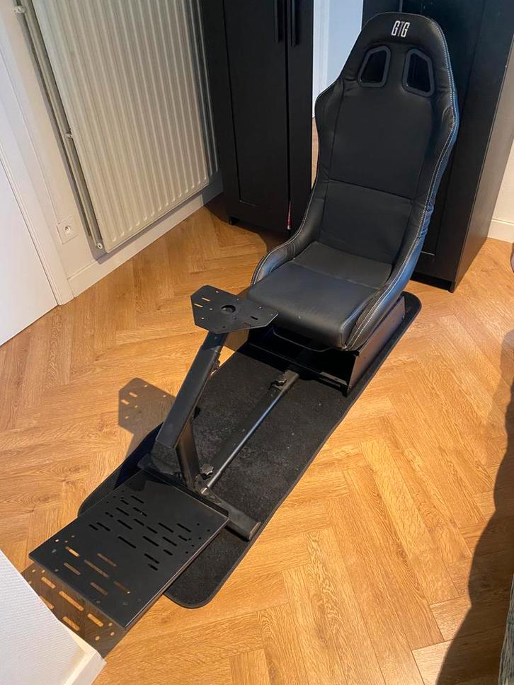 Racestoel met statief voor stuur en pedalen PS5/Xbox, Games en Spelcomputers, Spelcomputers | Sony Consoles | Accessoires, Zo goed als nieuw