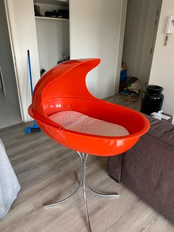 Berceau space age 1970 tres  rare prenatal beschikbaar voor biedingen