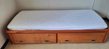Bed 1 persoon beschikbaar voor biedingen