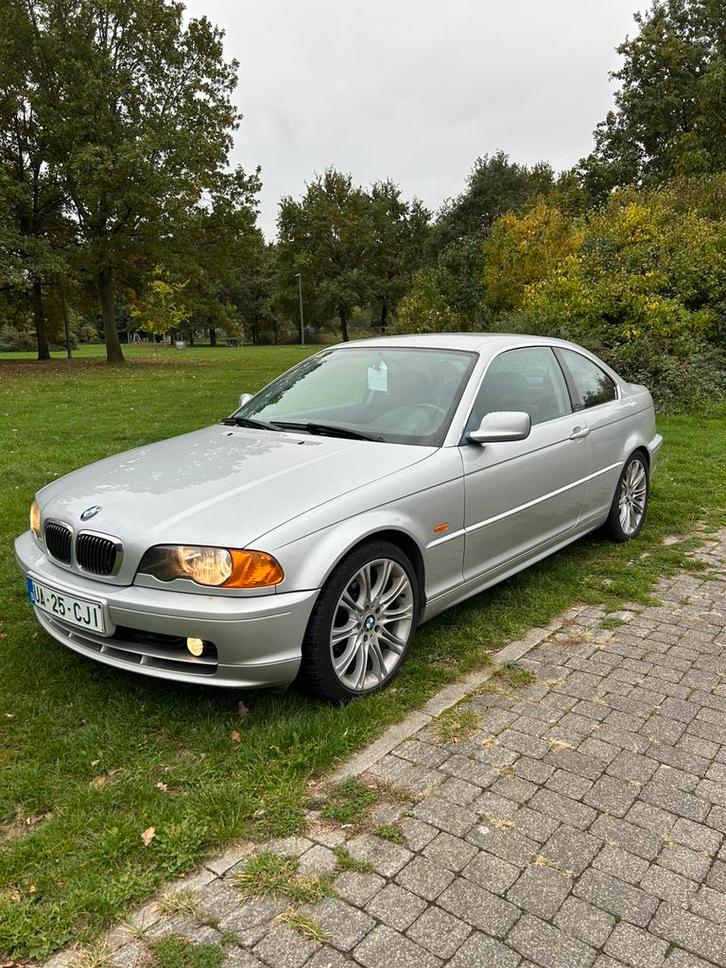BMW E46 320 Ci coupé - 55.050km - Carnet complet, Auto's, BMW, Particulier, 3 Reeks, Benzine, Euro 5, Coupé, 3 deurs, Handgeschakeld