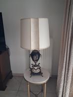 Antieke lampedaire met koperen ornamenten., Enlèvement