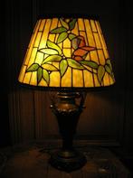 Tiffany lamp met ovale kap / Japanese style, Huis en Inrichting, Lampen | Tafellampen, Zo goed als nieuw, Glas, 50 tot 75 cm, Ophalen