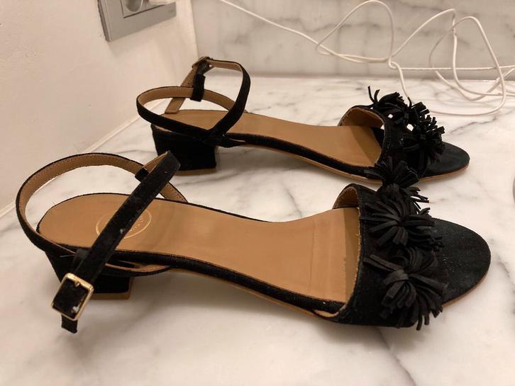 Zwarte sandaaltjes in suede- Maat 39, Kleding | Dames, Schoenen, Zo goed als nieuw, Ophalen