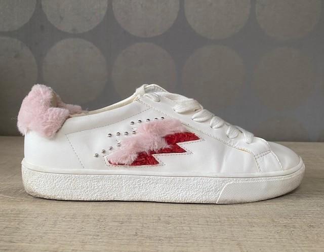 ALDO Olelanna sneakers met bontdetail wit/roze maat 38, Kleding | Dames, Schoenen, Zo goed als nieuw, Sneakers, Wit, Ophalen of Verzenden