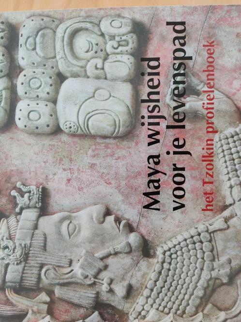 Maya wijsheid voor je levenspad: het Tzolkin profielenboek, Boeken, Esoterie en Spiritualiteit, Zo goed als nieuw, Ophalen of Verzenden