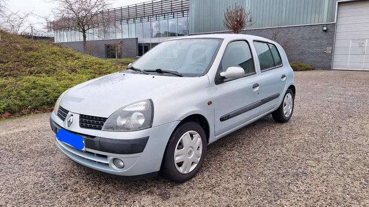 Très belle Renault Clio II 1.2 essence, Autos, Renault, Particulier, Clio, ABS, Airbags, Android Auto, Bluetooth, Ordinateur de bord