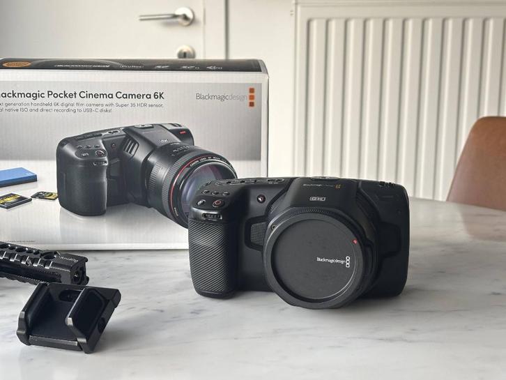 Black Magic Pocket Cinema Camera 6K met 10(!!) batterijen, TV, Hi-fi & Vidéo, Caméscopes numériques, Comme neuf, Caméra, Autres types