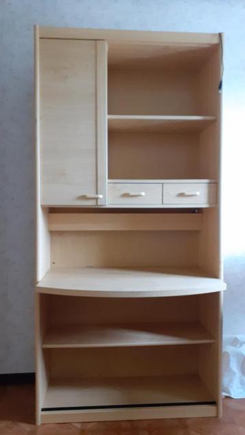 Bureau voor kinderen beschikbaar voor biedingen