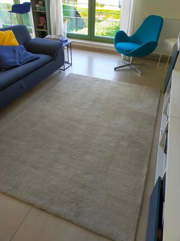 TAPIS LAINE TUFTEE BLANC 2,35 x 1,70m. beschikbaar voor biedingen
